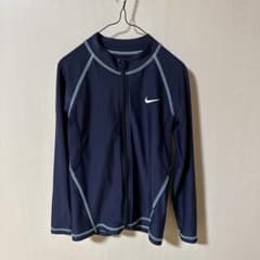NIKE水着ラッシュガード130cmXSのサムネイル