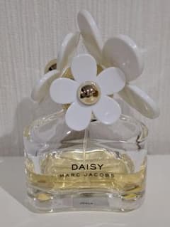 香水　マークジェイコブス　DAISYのサムネイル