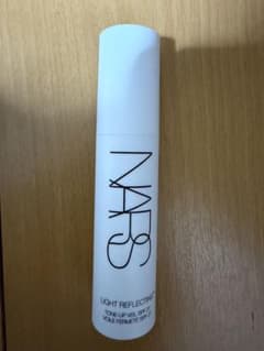 NARS ライトリフレクティングトーンアップヴェールのサムネイル