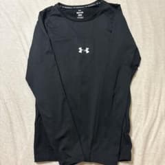 UNDER ARMOUR アンダーシャツ ブラック SM 裏起毛のサムネイル