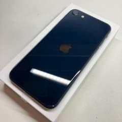 iPhoneSE3 64gb【極美品☆純正バッテリー100％】のサムネイル