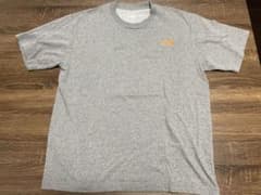 THE NORTH FACE オレンジ刺繍ロゴ　グレー Tシャツのサムネイル