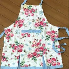 ローラアシュレイ  新品 エプロンお値下げ！のサムネイル