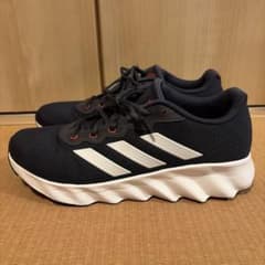 adidas スイッチムーブ ランニングシューズ 28.5㎝のサムネイル