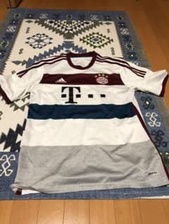 バイエルン アウェーユニフォームのサムネイル