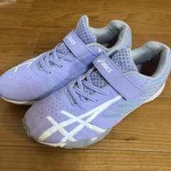 asicsスニーカー　23.5cmのサムネイル