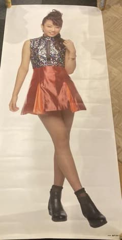E-girls 萩尾美聖　等身大ポスター　おどるポンポコリン　限定１０名 E-girls 萩尾美聖 等身大ポスター おどるポンポコリン 限定10名