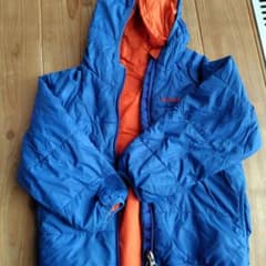 mont-bell キッズ ダウンコート 100cm 青/オレンジのサムネイル