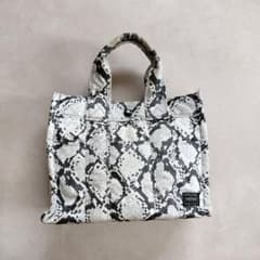 ✨美品✨廃盤品 HEAD PORTER ボディバッグ パイソン柄 ヘビ HEAD PORTER ヘッドポーター パイソン柄 ウエストバッグ ボディバッグ