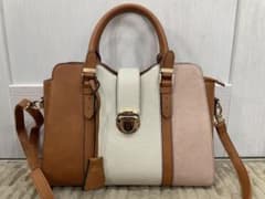 美品 Clelia トリコロール ショルダーバッグ 送料込 クレリア 匿名 