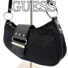 GUESS ゲス キャンバス ワンショルダーバッグ ブラック Y2K 平成 半月 GUESS ゲス キャンバス ワンショルダーバッグ ブラック Y2K 平成 半月