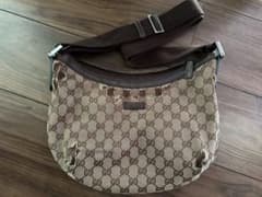 GUCCI GGキャンバス ショルダーバッグ⭐︎のサムネイル