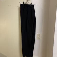 タックテーパードパンツ　ユニクロのサムネイル