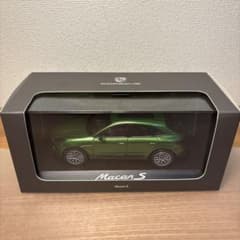 ポルシェ ミニチャンプス ポルシェ マカンS Macans 1/43 ミニチャンプス ポルシェ マカン S 1/43 ミニカー グリーン - メルカリ