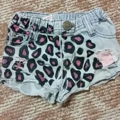 PartyPartyのショートパンツのサムネイル