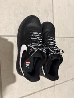 Supreme Nike Air Force 1 Low Blackのサムネイル