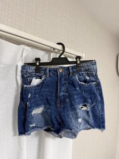 Stradivarius スーパーハイライズ デニムショートパンツのサムネイル