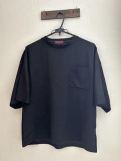 ETELIO 黒 Mサイズ ポケット付き Tシャツ