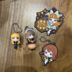 カラフルピーチ キーホルダー 4点セットのサムネイル