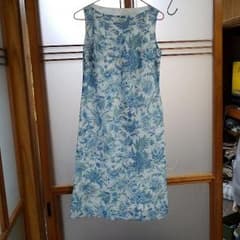 9号サイズ　花柄ワンピースのサムネイル
