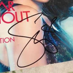 SELENA GOMEZ CD&DVD直筆サインのサムネイル