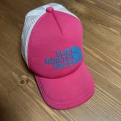値下げ　THE NORTH FACE ピンク トラッカーキャップのサムネイル