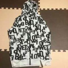 パーカーのサムネイル