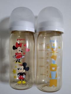 pigeon ミッキー ミニー くま 哺乳瓶 240ml 2本セットのサムネイル