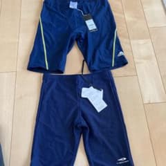 新品2枚⭐︎水着のサムネイル