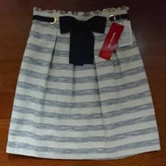 Apuweise-riche スカート(新品・未使用タグ付き)のサムネイル