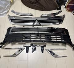 デリカd5アーバンギアフロントバンパーグリル 未使用 - メルカリ