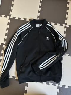 最終値下げ⭐︎adidas パーカーのサムネイル