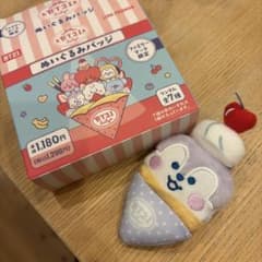 BT21 baby ぬいぐるみバッジ ファミリーマート限定のサムネイル