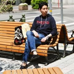 THE GIGI【ザ ジジ】黒パーカーサイズMのサムネイル