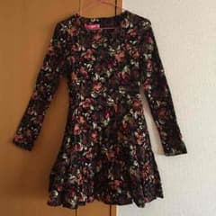 新品未使用♡花柄ワンピースのサムネイル