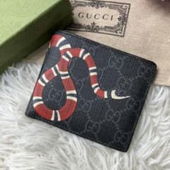 極美品 GUCCI 財布 二つ折り ブラック GGスプリーム スネーク 黒