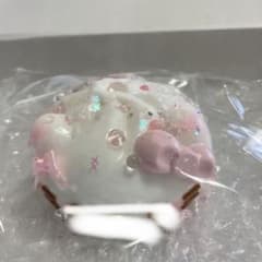 nienienie ニエニエ　スクイーズ　白猫　肉まんのサムネイル