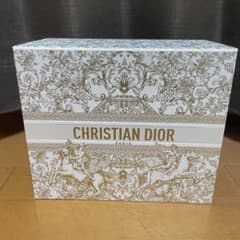 Christian Dior ギフトボックス 保存袋付きのサムネイル