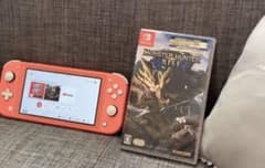 Nintendo Switch Lite ピンク　モンスターハンターライズセットのサムネイル