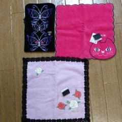 【ANNA SUI】ハンドタオルとタオル生地のポーチのセットのサムネイル