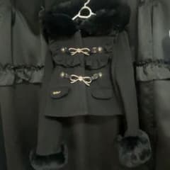 リズリサ ビジューリボンショートフードコート ブラック - メルカリ