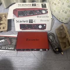 Focusrite Scarlett 2i4 オーディオインターフェイス