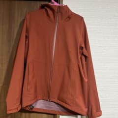 UNIQLO ブロックテックパーカーのサムネイル