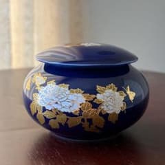 メルカリ市期間中★セール【作家物】一点物　蓋付き壺　蓋物器　菓子入れ　一点物 ロイヤルブルー ☆ 蓋付壺 茶壺 陶器 小物入れ 飾り壺 ボンボニエール