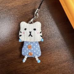 猫のハンドメイド キーホルダー ストラップのサムネイル
