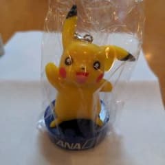 ANAオリジナルEdy付きピカチュウフィギアのサムネイル
