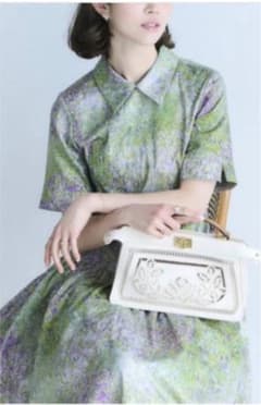 新品　seventen by miho kawahitoアートプリントワンピースのサムネイル