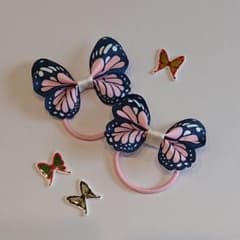 ハンドメイド★蝶々★ヘアゴムのサムネイル