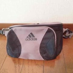 adidas  ボディーバッグのサムネイル
