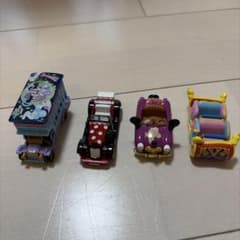 【値下げ】トミカ ディズニー ミニカー 4台セットのサムネイル